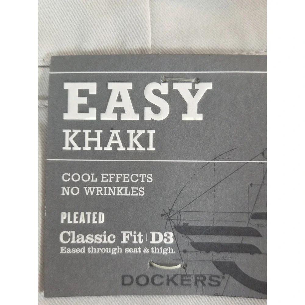Dockers D3 Mens 42x32 Easy Khaki Chino Pants Classic Pleated Cooling No Iron NEW